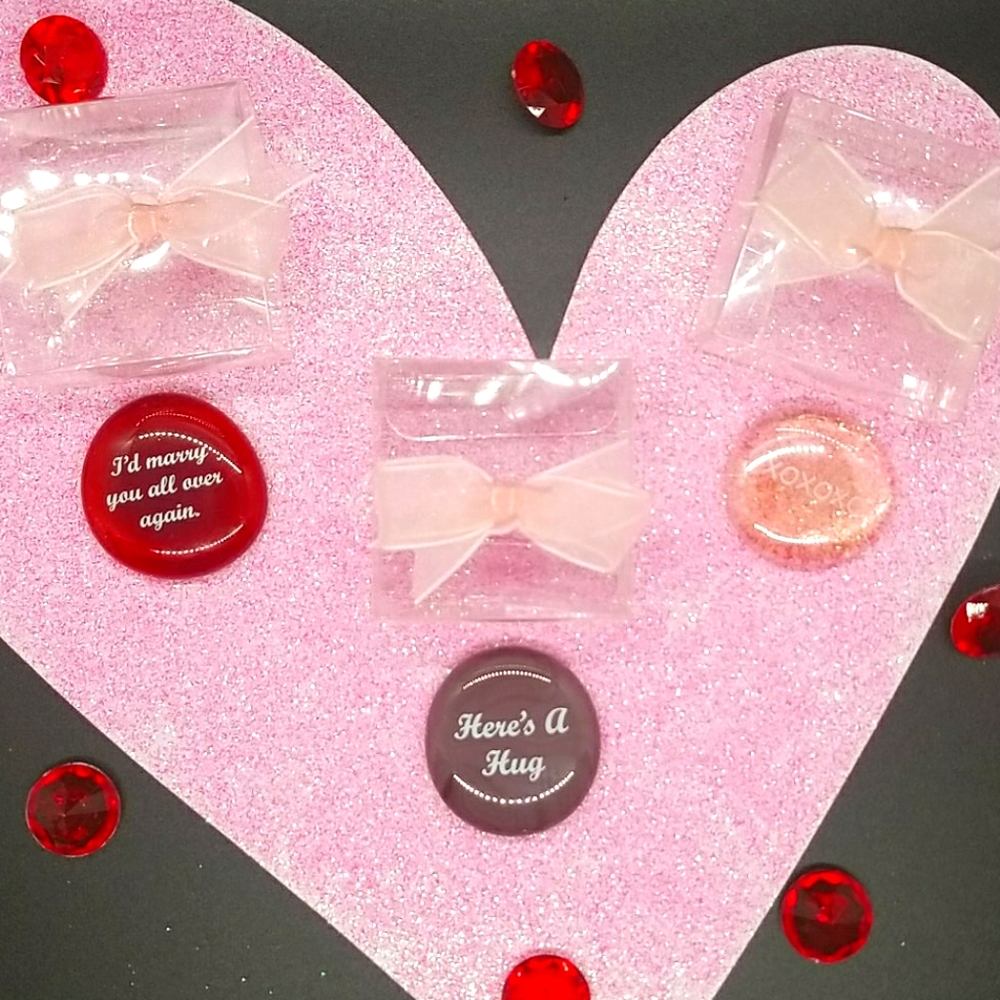 New 3 Glass Stone Love Sweet Sentiment Gift